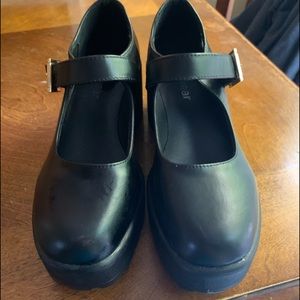 tira classic mary janes